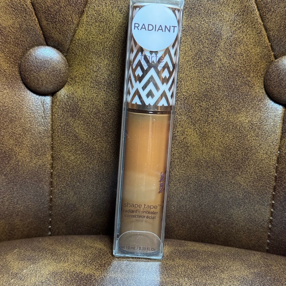 Brand new Tarte Shape Tape™ Radiant Concealer
Full size – 10 mL / 0.33 fl oz